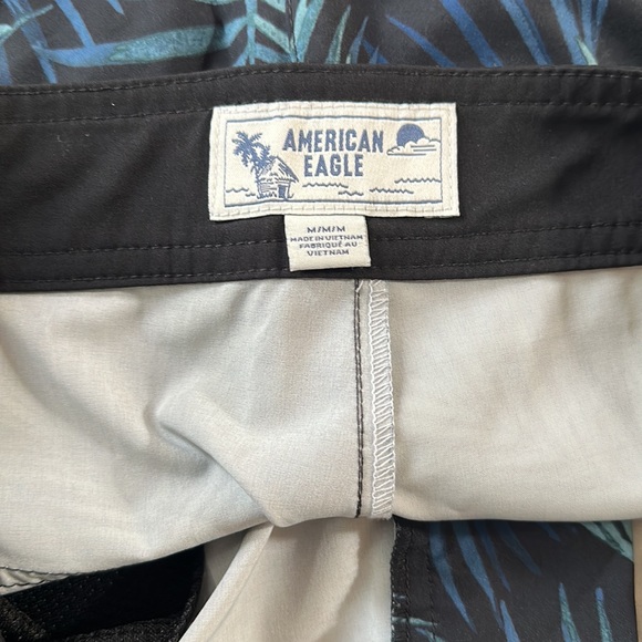 AE men’s board shorts. - Picture 3 of 3